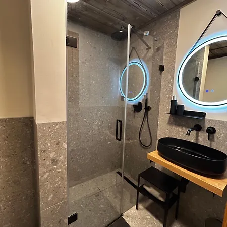 Apartment Corso Rustic Luxury Harrachov, In - Out, High Speed Wi-fi, Smart Tv *