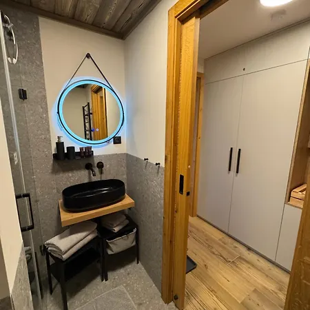 公寓 Corso Rustic Luxury Harrachov, In - Out, Free Parking, High Speed Wi-fi, Smart Tv