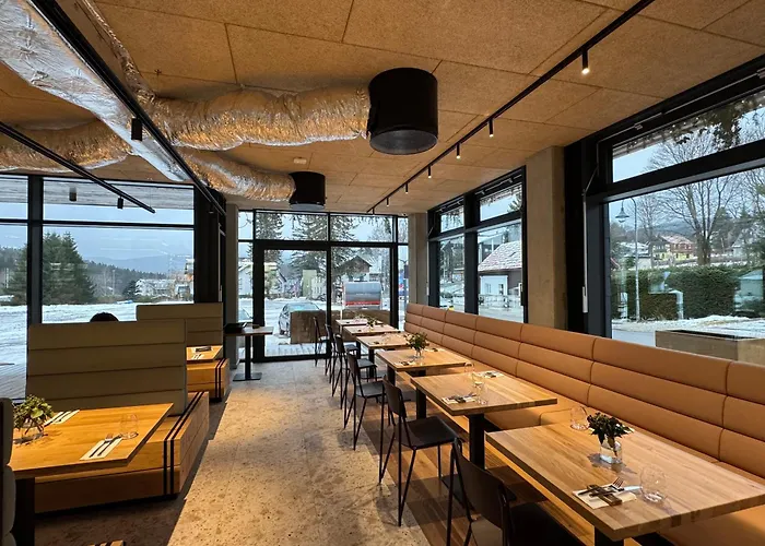 Apartamento Corso Rustic Luxury Harrachov, In - Out, Free Parking, High Speed Wi-fi, Smart Tv *